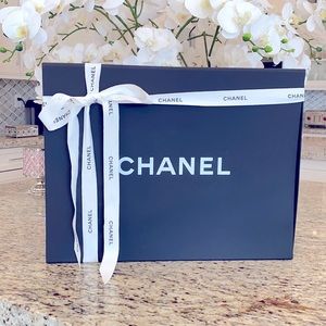 XXL Empty Chanel box magnetic closure. 18 1/4 x 14 1/4 x 8 1/4 inches
